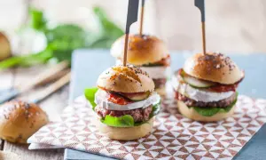 Recette mini burgers maison: épatez vos convives à l'apéritif !