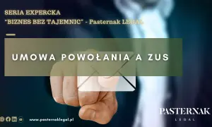 Umowa powołania a ZUS – kluczowe informacje w serii "Biznes bez tajemnic" od Pasternak LEGAL. Dłoń zaciska się na symbolu koperty.