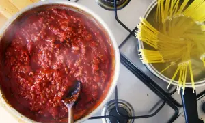 Jak zrobić pyszne spaghetti w 30 minut – łatwy przepis dla każdego