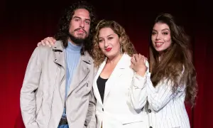 Los hijos de Enrique Morente, Estrella, Soleá y Kiki, posan juntos.