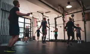 CrossFit Warszawa: Przewodnik po boxach, cenach i treningach