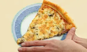 Ile kalorii ma pizza 32 cm? Od 700 do 2500 kcal! Sprawdź!