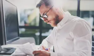 Praca spedytora: Czy to zawód dla Ciebie? Wszystko, co musisz wiedzieć