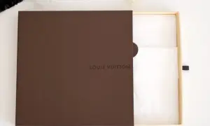 Jak rozpoznać oryginał szala Louis Vuitton i uniknąć podróbki
