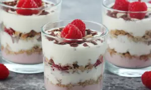 Himbeer Quark Dessert: Schnell, einfach & unwiderstehlich lecker!