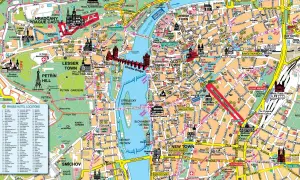 Co zobaczyć w Pradze: mapa z zaznaczonymi Hradczanami, Mostem Karola, Rynkiem Staromiejskim i Placem Wacława.