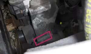 Jak wyciągnąć alternator z Renault Megane - krok po kroku bez błędów