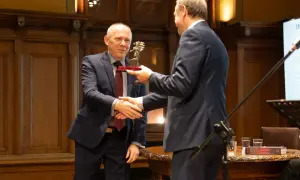 Wręczenie nagrody za "Historię Kaszubów". Uroczystość upamiętniająca bogatą saga kaszubska.