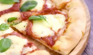 Recette Pâte à Pizza Facile : Le Secret Goût Pizzeria Maison