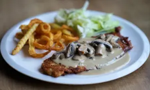 Ile kalorii ma ryba w panierce? Zaskakujące różnice w kaloryczności