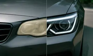 Faro auto ingiallito a sinistra, brillante a destra. Il materiale policarbonato recupera la sua trasparenza.