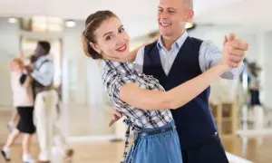Jak się ubrać na kurs tańca towarzyskiego, aby czuć się swobodnie