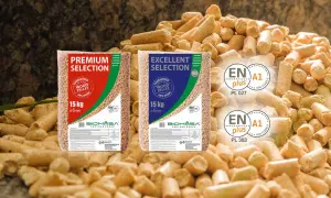 Worki z pelletem drzewnym Premium Selection i Excellent Selection. Szukasz, gdzie kupić pellet w niedzielę? Sprawdź ofertę Biomasa Partner Group.