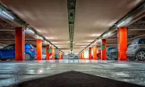 Ile kosztuje wynajem miejsca parkingowego w Warszawie? Ceny i porady