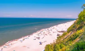 Co zwiedzić w Jastrzębiej Górze? Najlepsze atrakcje na weekend