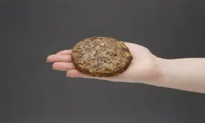 Ile kalorii ma wege burger? Zaskakujące różnice w kaloryczności