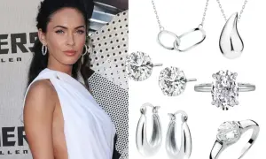 Megan Fox w białej sukni obok kolekcji biżuterii: naszyjniki, kolczyki i pierścionki. Wybór: srebro czy złoto?