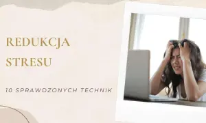Zestresowana kobieta przy laptopie. Dowiedz się, jak się zrelaksować i zredukować stres dzięki 10 sprawdzonym technikom.