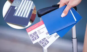 Gotowe do podróży z dzieckiem? Paszporty, bilety lotnicze i karta EKUZ online to podstawa.