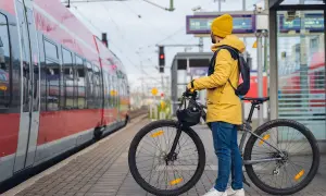 Jak przewieźć rower? Poradnik: auto, pociąg, samolot bez stresu!