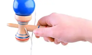 Kulka na sznurku: Kendama, Lato-lato rozwijaj dziecko bez ekranu!