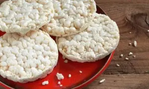 Czy pies może jeść wafle ryżowe? Sprawdź, co musisz wiedzieć!
