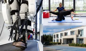 Rehabilitacja w egzoszkielecie, ćwiczenia z fizjoterapeutką, nowoczesny budynek placówki medycznej.