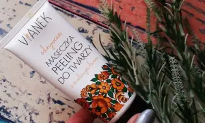 VIANEK rewitalizująca maseczka peeling do twarzy – skuteczna pielęgnacja skóry