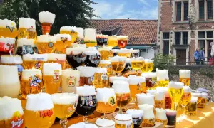 Una vasta esposizione di birre artigianali, un vero paradiso per gli amanti dei birrifici del Belgio.
