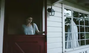 Filmy o duchach na faktach, które naprawdę przerażają i fascynują