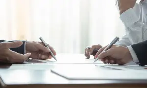 Jak wypełnić formularz odstąpienia od umowy, by uniknąć błędów