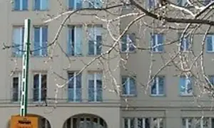 Budynek A Uniwersytetu Ekonomicznego w Poznaniu: lokalizacja i udogodnienia