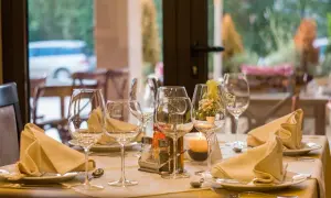 Gdzie zjeść w Puławach? Odkryj najlepsze restauracje i smaki!