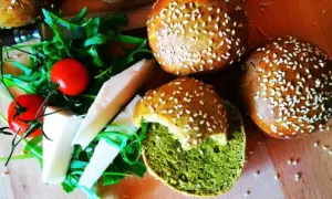 Ile piec bułki do hamburgerów, aby były idealnie chrupiące?