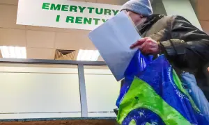 Świadczenie pielęgnacyjne a emerytura: ZUS wlicza, ale z haczykiem