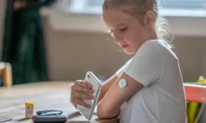 Jak żyć z cukrzycą u dziecka - praktyczne porady i wsparcie emocjonalne