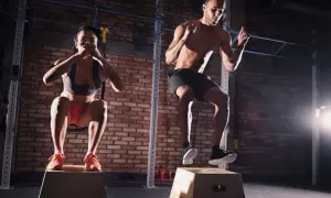 CrossFit: Co to jest? Poznaj zasady, treningi i zacznij bezpiecznie