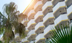 Jak liczyć noclegi w hotelu? Doba hotelowa bez tajemnic!