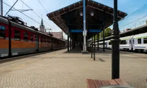 Pociąg Kraków-Balice: Który peron? Sprawdź, aby uniknąć problemów!