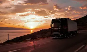 Ile płaci spedycja za km TIR-a? Stawki 2026 i jak negocjować