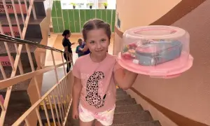 Dzień bez plecaka: W czym przynieść książki? Zaskocz szkołę!