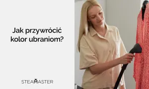 Kobieta paruje czerwoną sukienkę, by przywrócić jej intensywny kolor, który mógł wyblaknąć od słońca.