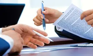 Co oznacza odstąpienie od umowy i jak uniknąć niekorzystnych skutków