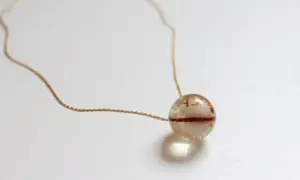 Biżuteria z mleka matki DIY: Odkryj sekret trwałej pamiątki