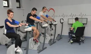 Najlepsza rehabilitacja kardiologiczna: NFZ czy prywatnie? Wybierz mądrze!