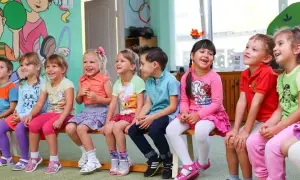 Jak ubrać dziecko na dzień przedszkolaka: poradnik dla zabieganych rodziców