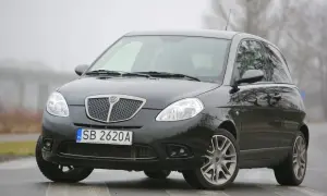 Lancia Ypsilon: Pojemność zbiornika paliwa 40L i realny zasięg