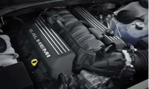 Chrysler 300C: jaki silnik wybrać? Porównanie, wady i zalety dla każdego kierowcy