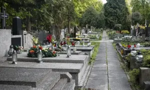 Jakie wkłady do zniczy na lato – wybierz najlepsze na upały