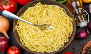 Ile czasu gotować makaron spaghetti, aby uzyskać idealną konsystencję?